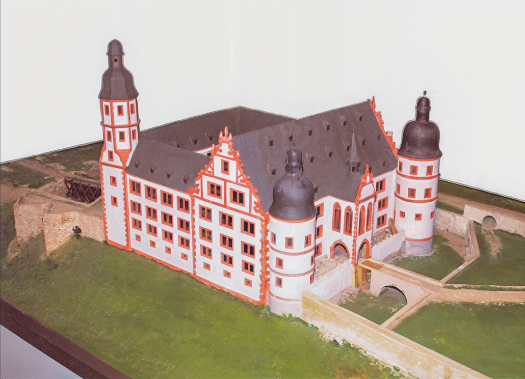 Modell des Renaissanceschlosses im Vonderau Museum Fulda, 2023.